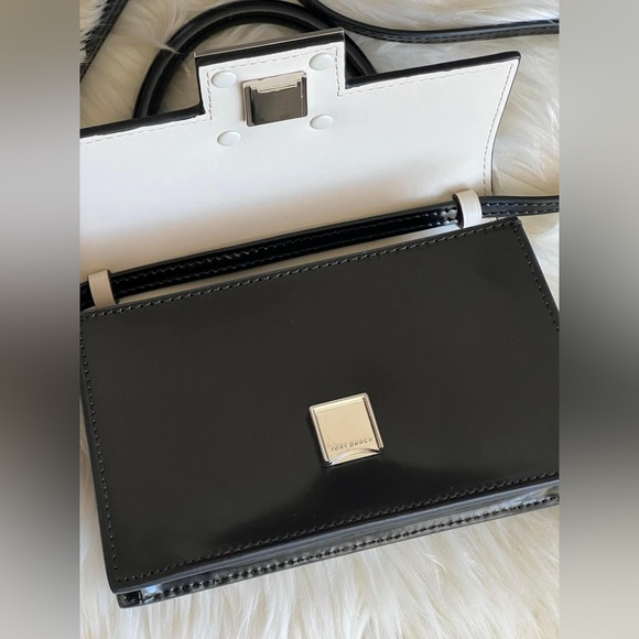 💰SOLD - 148865 - Tory Burch T Monogram Bon Bon Spazzolato Mini Top-handle Bag - Picture 7 of 13